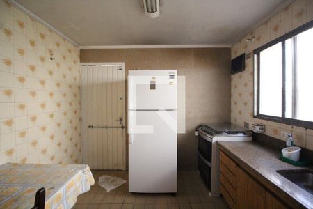 Casa à venda com 250m², 3 quartos e 5 vagas Casa à venda com 250m², 3 quartos e 5 vagasCozinha