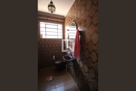 Casa à venda com 250m², 3 quartos e 5 vagas Casa à venda com 250m², 3 quartos e 5 vagasLavabo