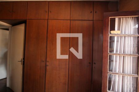 Casa à venda com 250m², 3 quartos e 5 vagas Casa à venda com 250m², 3 quartos e 5 vagasQuarto 3