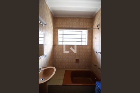 Casa à venda com 250m², 3 quartos e 5 vagas Casa à venda com 250m², 3 quartos e 5 vagasBanheiro