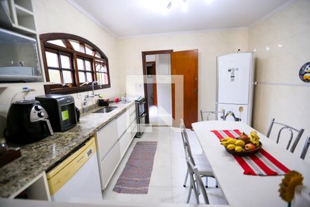 Casa à venda com 195m², 3 quartos e 3 vagas Casa à venda com 195m², 3 quartos e 3 vagasCozinha
