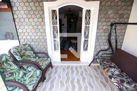 Casa à venda com 195m², 3 quartos e 3 vagas Casa à venda com 195m², 3 quartos e 3 vagasÁrea comum