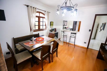 Casa à venda com 195m², 3 quartos e 3 vagas Casa à venda com 195m², 3 quartos e 3 vagasSala de Jantar