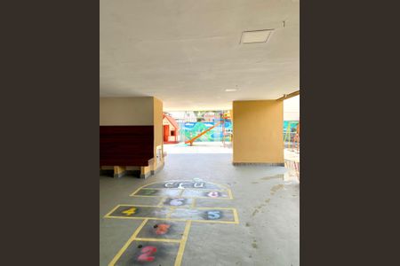 Apartamento à venda com 81m², 3 quartos e 1 vaga Apartamento à venda com 81m², 3 quartos e 1 vagaÁrea comum - Playground