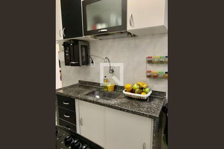 Apartamento à venda com 77m², 2 quartos e 1 vaga Apartamento à venda com 77m², 2 quartos e 1 vagaCozinha