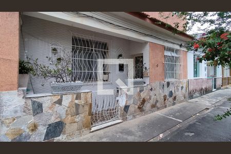 Casa à venda com 230m², 4 quartos e 1 vagaFachada