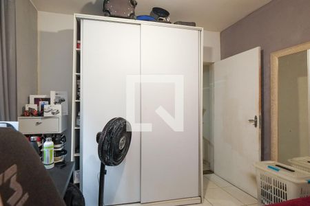 Casa à venda com 230m², 4 quartos e 1 vagaQuarto