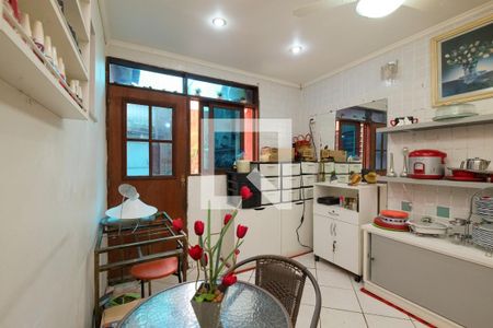 Casa à venda com 230m², 4 quartos e 1 vagaCopa