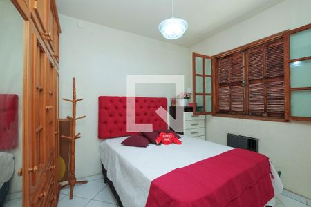 Casa à venda com 230m², 4 quartos e 1 vagaSuíte 2