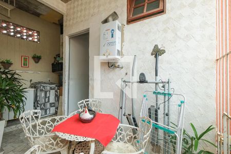 Casa à venda com 230m², 4 quartos e 1 vagaÁrea de Serviço