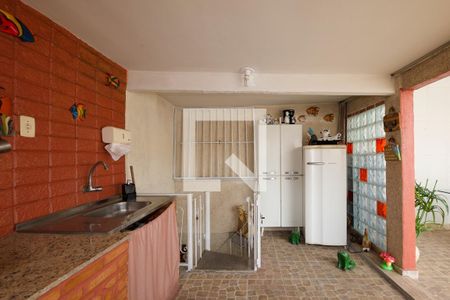 Casa à venda com 230m², 4 quartos e 1 vagaChurrasqueira