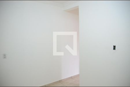 Sala 1 de casa para alugar com 2 quartos, 60m² em Piratininga, Osasco