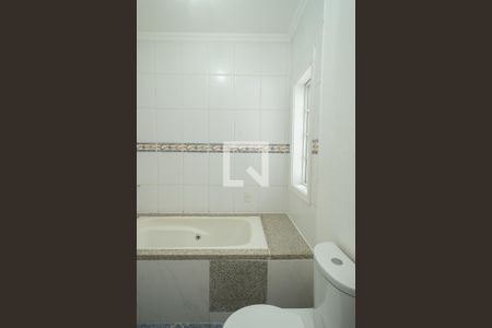 Casa para alugar com 560m², 4 quartos e 8 vagasBanheiro da Suíte 3