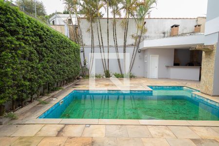 Casa para alugar com 560m², 4 quartos e 8 vagasÁrea Externa