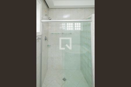 Casa para alugar com 560m², 4 quartos e 8 vagasBanheiro da Suíte 4