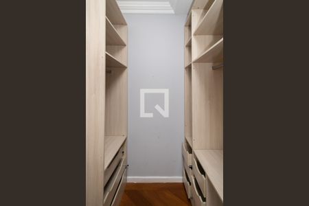 Casa para alugar com 560m², 4 quartos e 8 vagasCloset da Suíte 3