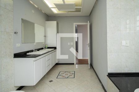 Casa para alugar com 560m², 4 quartos e 8 vagasBanheiro da Suíte 4