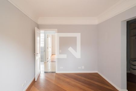 Casa para alugar com 560m², 4 quartos e 8 vagasSuíte 3