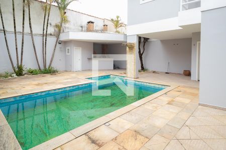 Casa para alugar com 560m², 4 quartos e 8 vagasÁrea Externa
