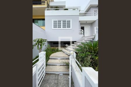 Casa para alugar com 560m², 4 quartos e 8 vagasFachada