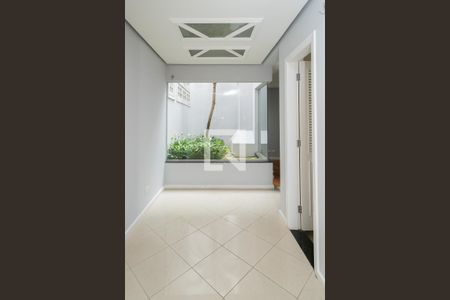 Casa para alugar com 560m², 4 quartos e 8 vagasJardim de Inverno