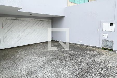 Casa para alugar com 560m², 4 quartos e 8 vagasGaragem 