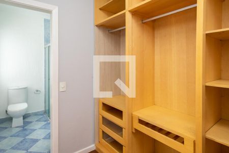 Casa para alugar com 560m², 4 quartos e 8 vagasCloset da Suíte 2