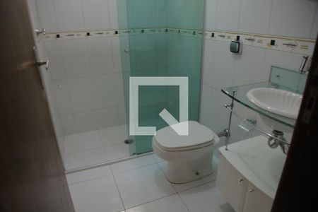 Casa à venda com 170m², 3 quartos e 2 vagasBanheiro 2
