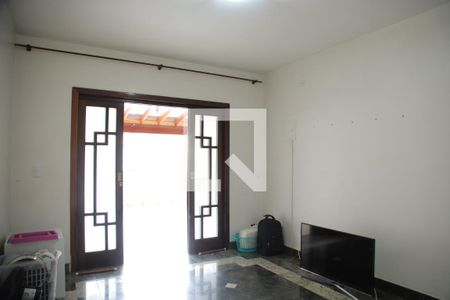 Casa à venda com 3 quartos, 170m² em Umuarama, Osasco