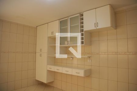 Cozinha de casa à venda com 3 quartos, 170m² em Umuarama, Osasco