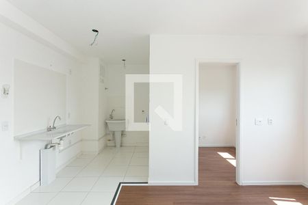 Sala e Cozinha de apartamento para alugar com 2 quartos, 35m² em Chácara Califórnia, São Paulo