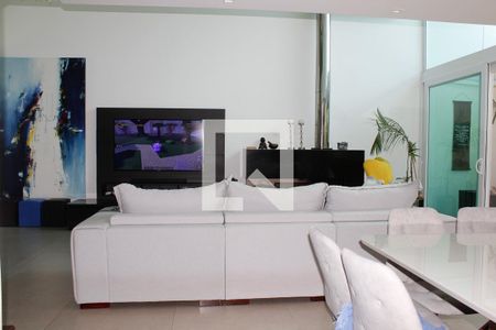 Sala de casa de condomínio à venda com 3 quartos, 270m² em Cavalhada, Porto Alegre