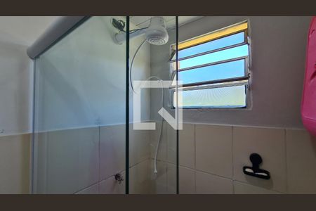 Banheiro de apartamento à venda com 2 quartos, 47m² em Jardim Tamoio, Jundiaí