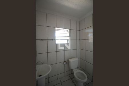 Banheiro de casa para alugar com 1 quarto, 55m² em Vila Campanela, São Paulo