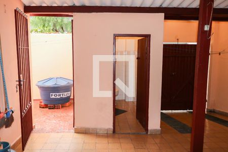 Casa à venda com 177m², 2 quartos e 3 vagasQuintal