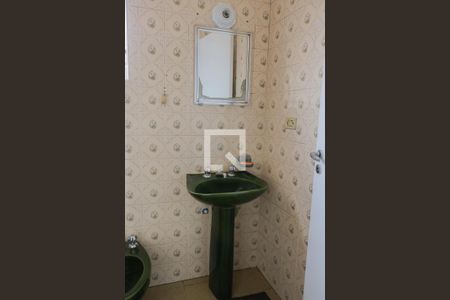 Casa à venda com 177m², 2 quartos e 3 vagasBanheiro