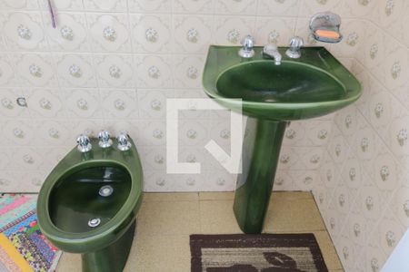 Casa à venda com 177m², 2 quartos e 3 vagasBanheiro