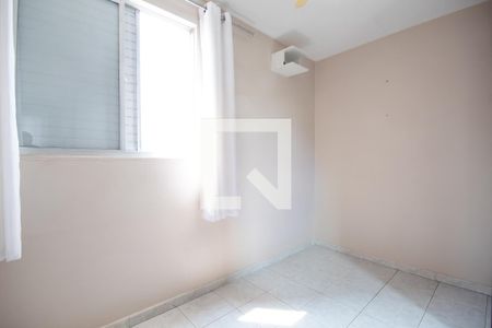 Quarto 2 de apartamento à venda com 2 quartos, 41m² em Vila Yolanda, Osasco