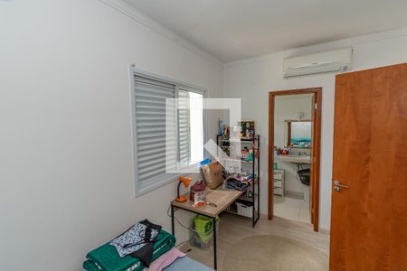 Suite  de casa de condomínio à venda com 3 quartos, 90m² em Parque São Quirino, Campinas