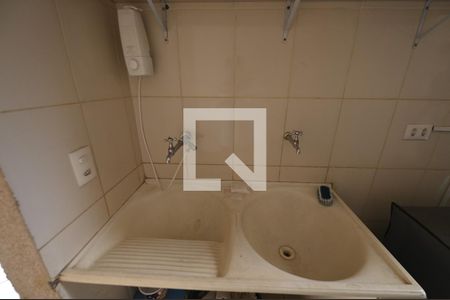 Casa à venda com 192m², 4 quartos e 2 vagas Casa à venda com 192m², 4 quartos e 2 vagasÁrea de Serviço