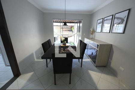 Casa à venda com 192m², 4 quartos e 2 vagas Casa à venda com 192m², 4 quartos e 2 vagasCopa