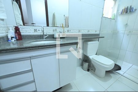 Banheiro de casa à venda com 4 quartos, 192m² em Setor Jaó, Goiânia