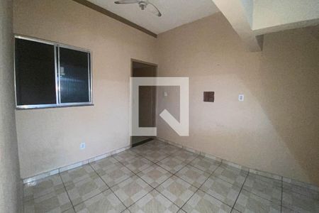 Sala de casa para alugar com 2 quartos, 66m² em Vila Urussaí, Duque de Caxias