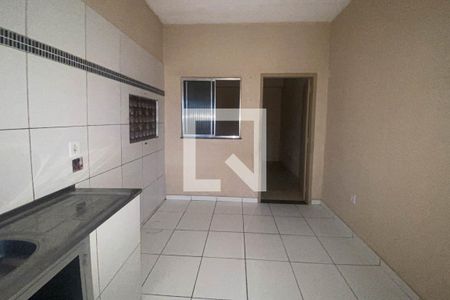 Cozinha de casa para alugar com 2 quartos, 66m² em Vila Urussaí, Duque de Caxias