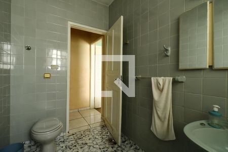 Casa à venda com 336m², 2 quartos e 2 vagasBanheiro