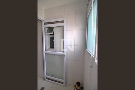 Apartamento à venda com 64m², 3 quartos e 1 vagaÁrea de Serviço