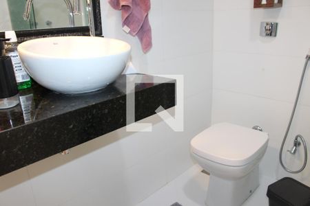 Apartamento à venda com 89m², 2 quartos e sem vagaBanheiro