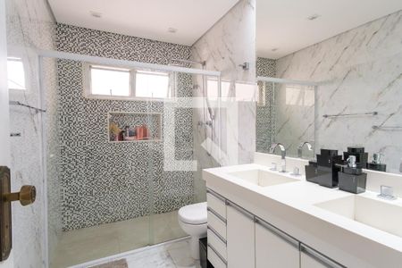 Casa à venda com 230m², 3 quartos e 3 vagas Casa à venda com 230m², 3 quartos e 3 vagasBanheiro suíte