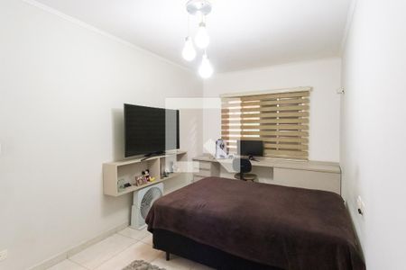 Casa à venda com 230m², 3 quartos e 3 vagas Casa à venda com 230m², 3 quartos e 3 vagasQuarto 2