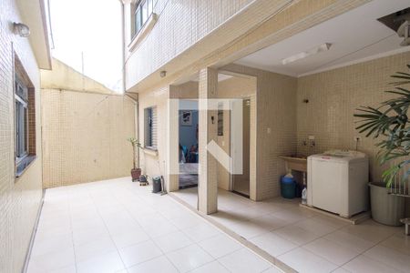 Casa à venda com 230m², 3 quartos e 3 vagas Casa à venda com 230m², 3 quartos e 3 vagasLavanderia